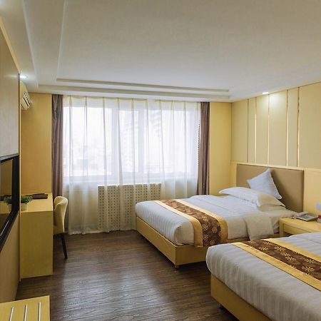 Beiguo Zhichun Business Hotel 満州里市 エクステリア 写真