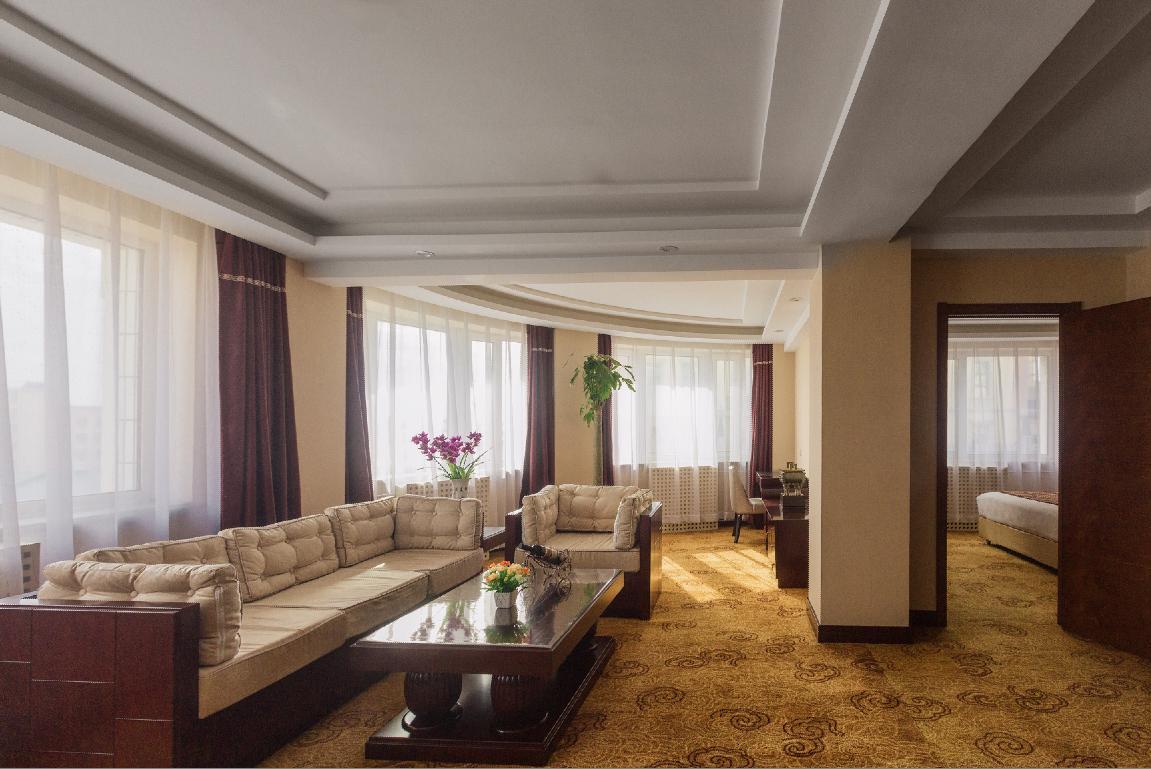 Beiguo Zhichun Business Hotel 満州里市 エクステリア 写真